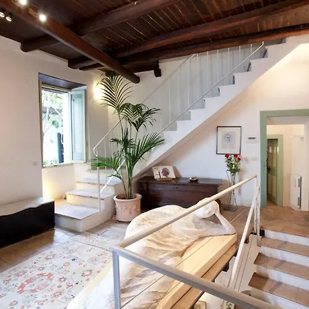 Beautiful Medieval House W Pool In Center Villa